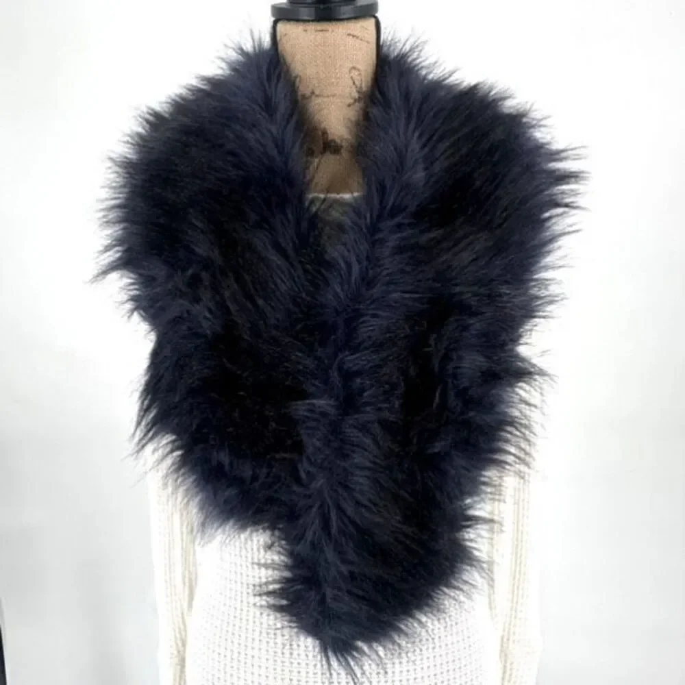 Club Monaco Faux Fur Pull Through Scarf Womens OS‎ Black Winter Collar Stole
